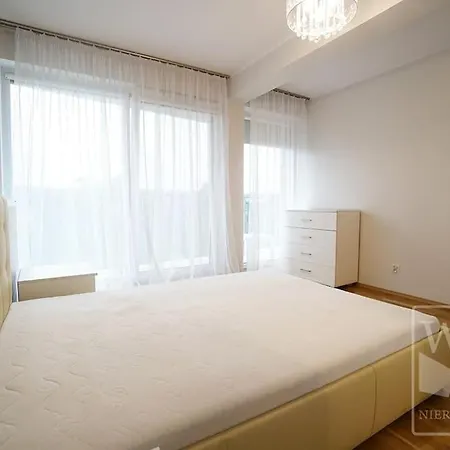 Modern Apartment-city Center-new Building-garage Διαμέρισμα *