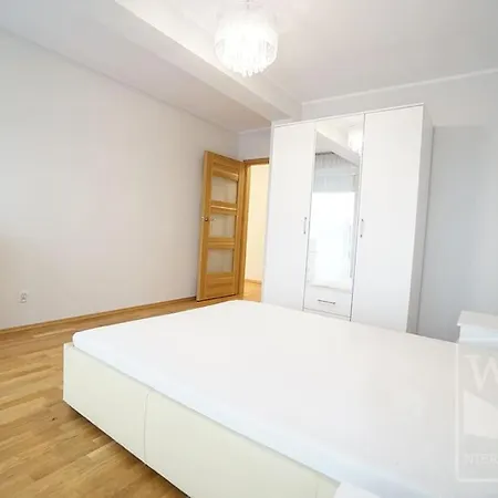 Διαμέρισμα Modern Apartment-city Center-new Building-garage