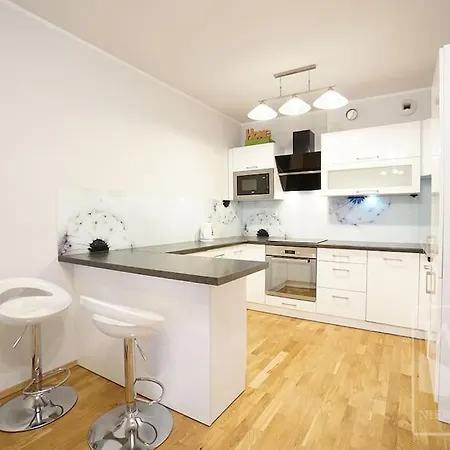 Modern Apartment-city Center-new Building-garage Wrocław