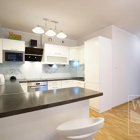 דירה Modern Apartment-city Center-new Building-garage