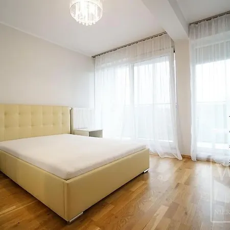 דירה Modern Apartment-city Center-new Building-garage